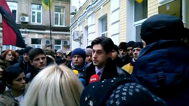 Промова адвоката у справі Притуленко під стінами Печерського суду 3.01.14 р. смотреть онлайн