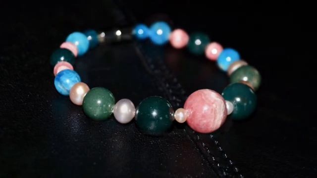 Браслет "Прекрасная вселенная". Натуральные камни: родохрозит, гелиотроп, жемчуг, апатит. смотреть онлайн