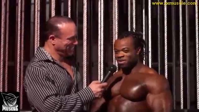 Tricky Jackson and Clarence DeVis After Sharing the Best Poser Award at the 2010 IFBB PBW Tampa Pro смотреть онлайн