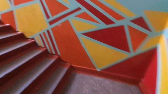 Бердянск 27.05.2022г. ул.Морская, коридорами Школы 16 смотреть онлайн