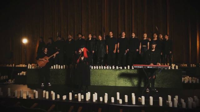 TONES AND I - EYES DON'T LIE (LIVE FOR THE FIRST TIME) смотреть онлайн