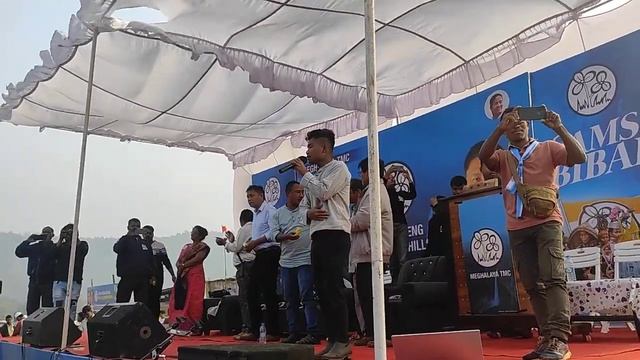 Mikcha Ka.sa Grigipara. Enosh Singer git Ringa .Mangsang.T.M.C . Program.@enoshsangma123 смотреть онлайн