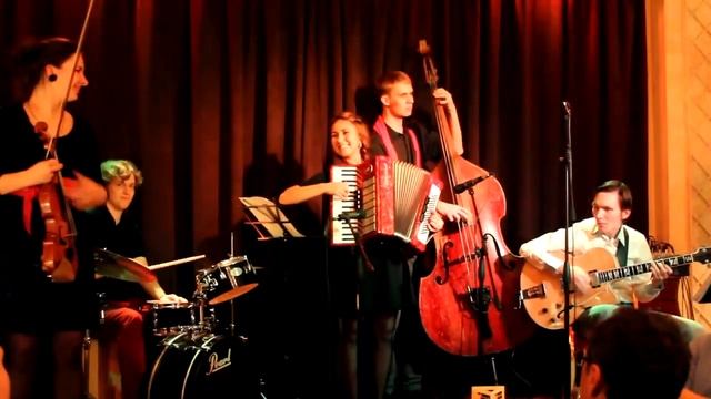 Oleg Maximov and Kreda - Minor Swing & Chameleon смотреть онлайн