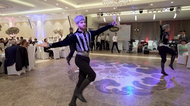 Национальный крымскотатарский танец "Явлукъ" / national Crimean Tatar dance "Yavluk" (PESTIGE 2021) смотреть онлайн