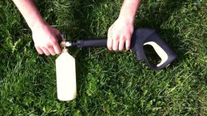 Пенная насадка LS-3 и моечный пистолет Karcher