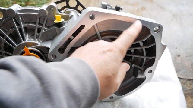 Look At The Reduction Gearbox In A Peugeot Partner/Citroen Berlingo 22kWh Electric Van