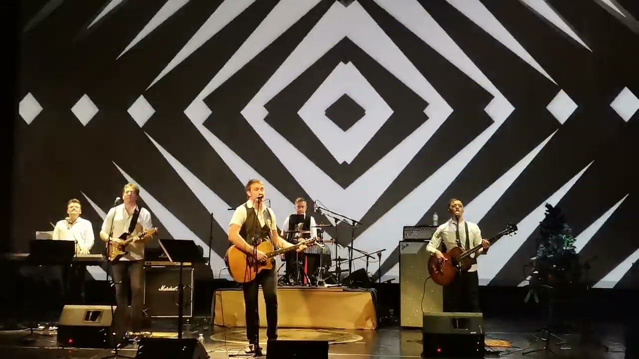 группа Ирония Судьбы "Шествие актёров", "Misery", "Шум деревьев за спиной" 23.12.2022 смотреть онлайн