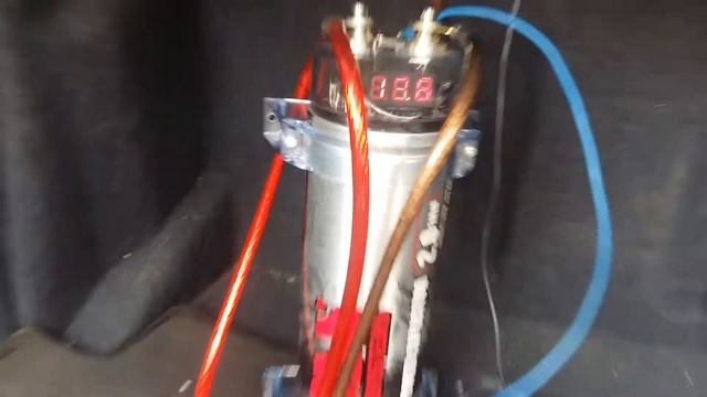 Соабвуфер Audiobahn и усилитель Auna Dark Star 4000Watts.Первая попытка послушать соабвуфер. смотреть онлайн