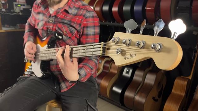 Обзор на бас гитару Fabio JB-10 смотреть онлайн