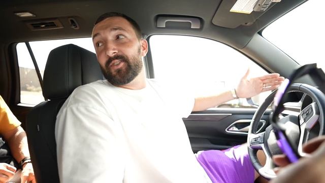 Buying A Lamborghini Using ONLY $1 Bills.. смотреть онлайн