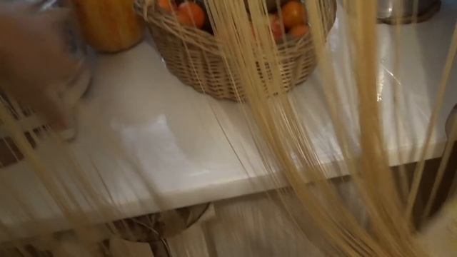 РУМ ТУР. Обзор кухни 5 кв.м Как уживаются холодильник с плитой? Интерьер своими руками #3