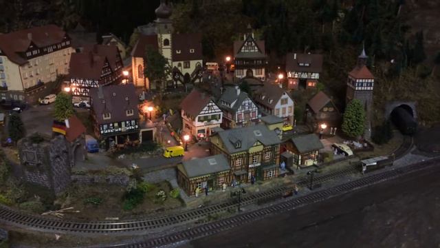 BR 58 von Roco als Sonderzug unterwegs im Altbachtal... смотреть онлайн