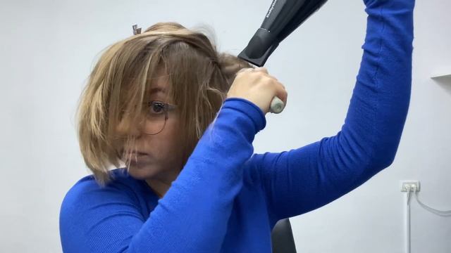 объемная укладка феном . Лучший способ укладки феном. Укладка за 5 минут . смотреть онлайн