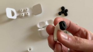 Выпадают наушники AirPods Pro