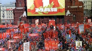 Утро красит нежным светом...