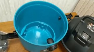 Распаковка — Пылесос Bort BSS-1218