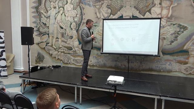 Защита клиентов — главный ориентир (Роман Гировка) смотреть онлайн