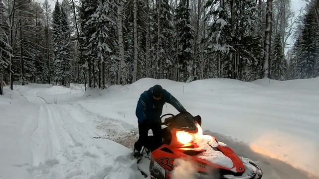 Приключения с сестрой на снегоходе смотреть онлайн
