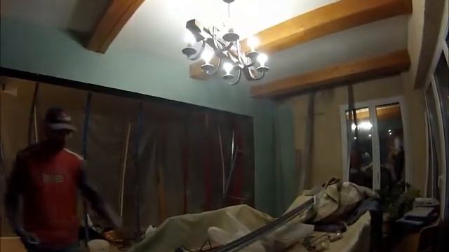 Португальцы делают натяжной потолок в кухне смотреть онлайн