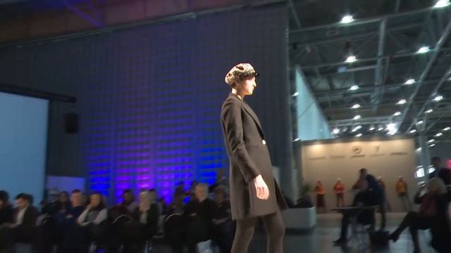 Модный Fashion показ Головных уборов Level Pro на выставке STYL