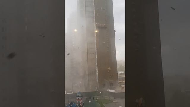 Ветер разбирает стройку смотреть онлайн