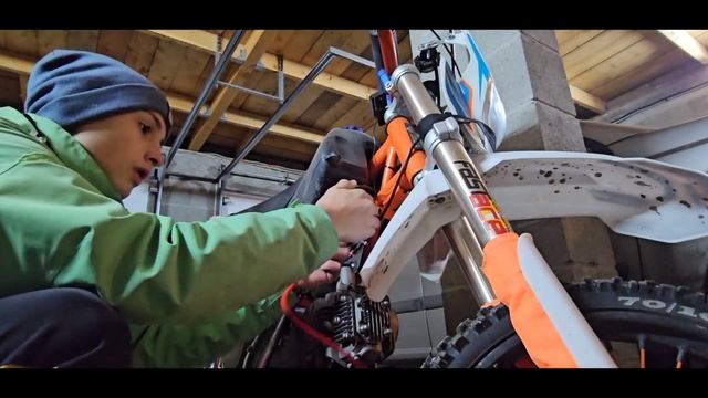 Замена катушки зажигания на питбайке. Правильная установка катушки! смотреть онлайн