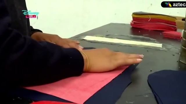 Fabrica de guantes de box Cleto Reyes смотреть онлайн