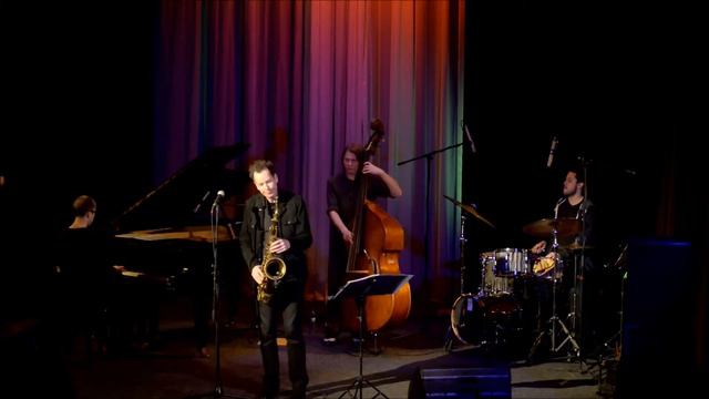 Ian Ritchie's SOHO Project - Us and Them смотреть онлайн