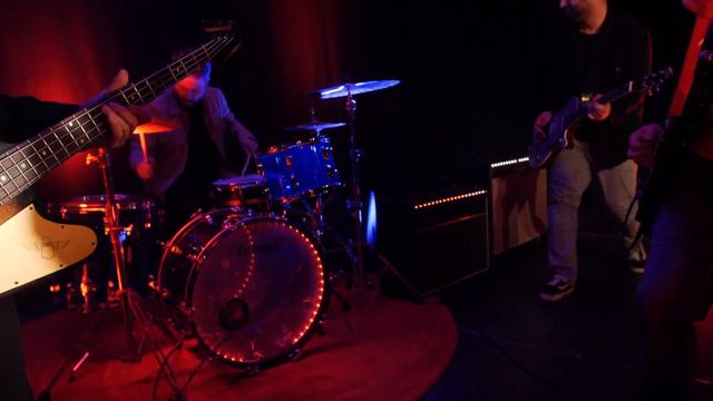 Neon Vampire - Neon Vampire (Videoclip Oficial)