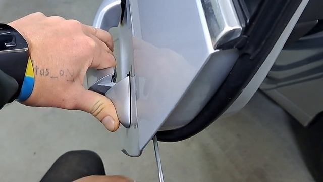 ? Как снять ручку двери Volkswagen Passat B7. Демонтаж ручки двери Фольксваген Пассат б7 видео смотреть онлайн