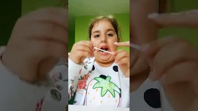 Запуск звука "Р",УПРАЖНЕНИЕ "Моторчик" с ватной палочкой. смотреть онлайн