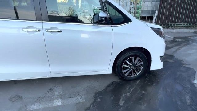 Toyota Esquire ZRR80