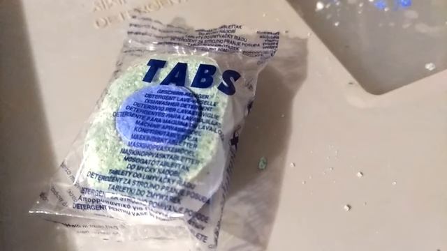Отвратительное средство для посудомойки "Tabs". Не советую брать! смотреть онлайн