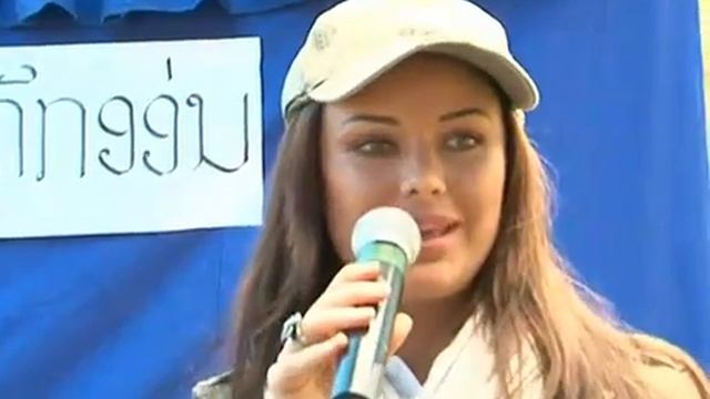 Оксана Федорова в Лаосе в рамках акции ЮНИСЕФ и Pampers смотреть онлайн