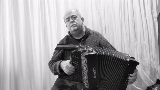 I Wonder as I Wander / Huron Carol played on Melodeon by Clive Williams смотреть онлайн