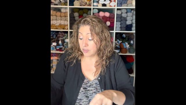 Finding Serenity In Stitches Ep 10 Giveaway winner redraw, holiday knits, socks, cardigans, crochet смотреть онлайн