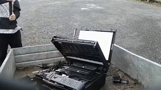 DESTROYING OUR OLD PRINTER WITH SLEDGE HAMMER!! смотреть онлайн