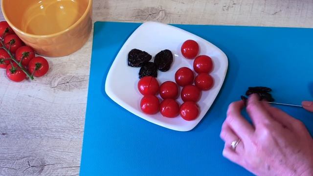 НОВИНКА// Закуска на ПРАЗДНИК из ПОМИДОР// Весь СЕКРЕТ в НАЧИНКЕ// СУПЕР ЗАКУСКА НА ПРАЗДНИК?% смотреть онлайн