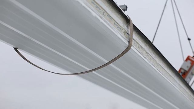 Монтаж 12-ти метровых кровельных сэндвич-панелей смотреть онлайн