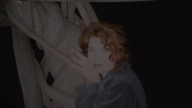 На чёрный бархат лист кленовый я как святыню положил.... смотреть онлайн