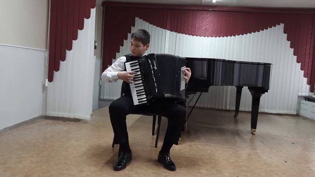 Новиков "Смуглянка" обр.Е.Лёвина. Исполняет Мелихов В. смотреть онлайн