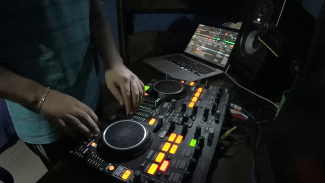 esto es un perreo! DJ sHHamiLo смотреть онлайн