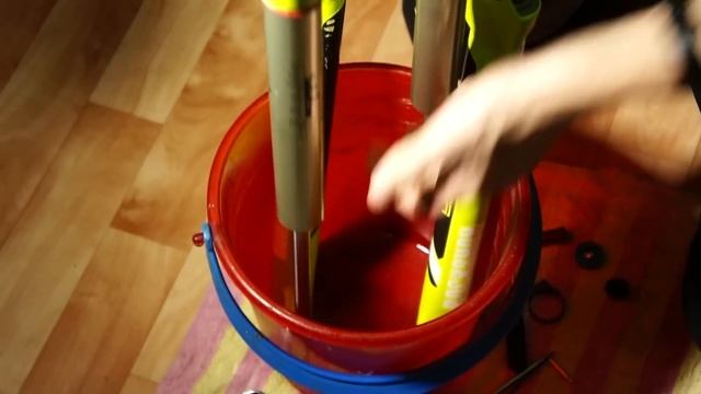 Замена масла в вилке Rockshox REBA.