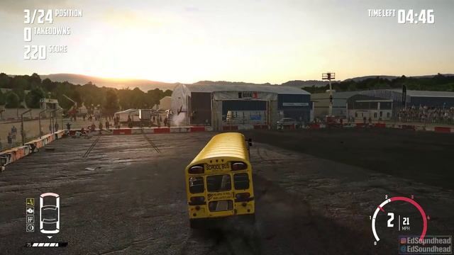 SCHOOL BUS VS. LAWN MOWERS | Wreckfest смотреть онлайн