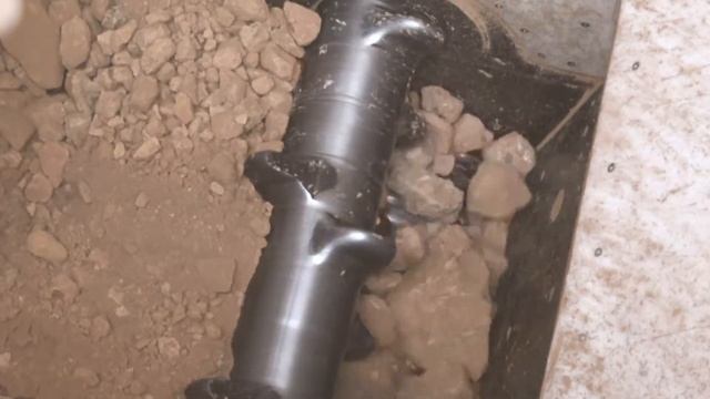 Дробилка Verdés 118-DT в процессе первичной переработки глины на испанском кирпичном заводе La Coma смотреть онлайн