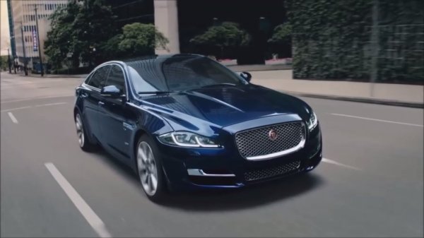 Jaguar XJ -утонченный флагманский седан