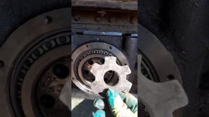 Шакман .Переделка оси балансира на подшипник.