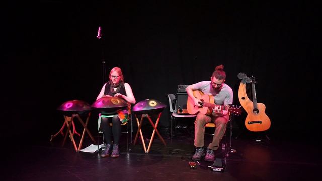 Milly Hoddo Handpan Player and Ryan Gibson Guitarist Live смотреть онлайн