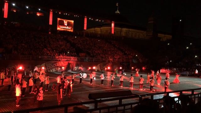Танец полиции Сингапура на Красной площади Singapur's Police Is Dancing