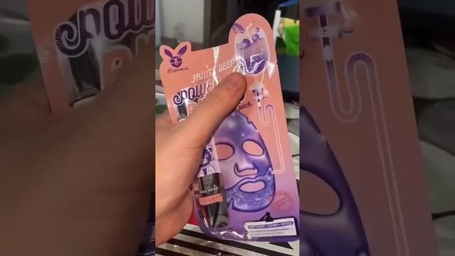 РАСПАКОВКА ТКАНЕВЫХ МАСОК ИЗ КОРЕИ #shorts смотреть онлайн